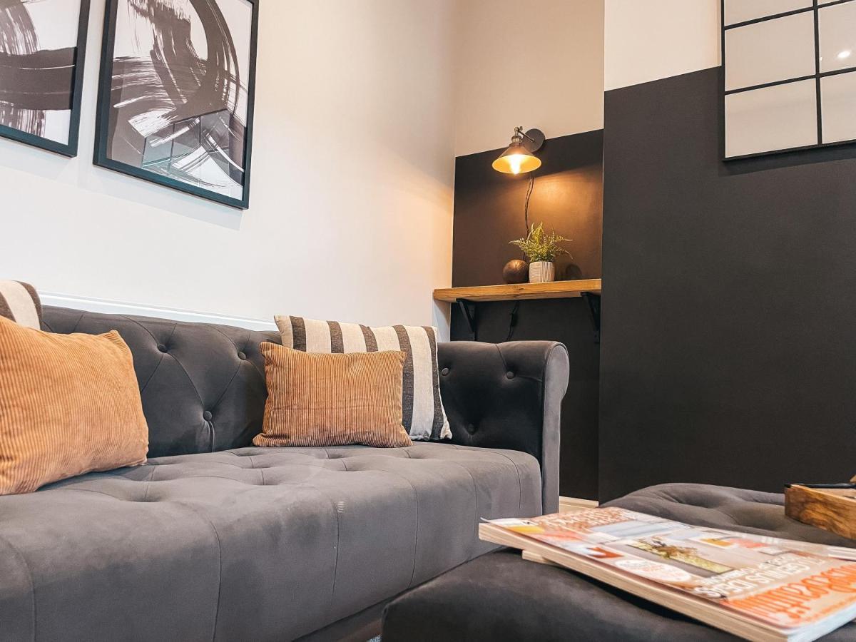 Rosslyn House By Solace Newport (Gwent)